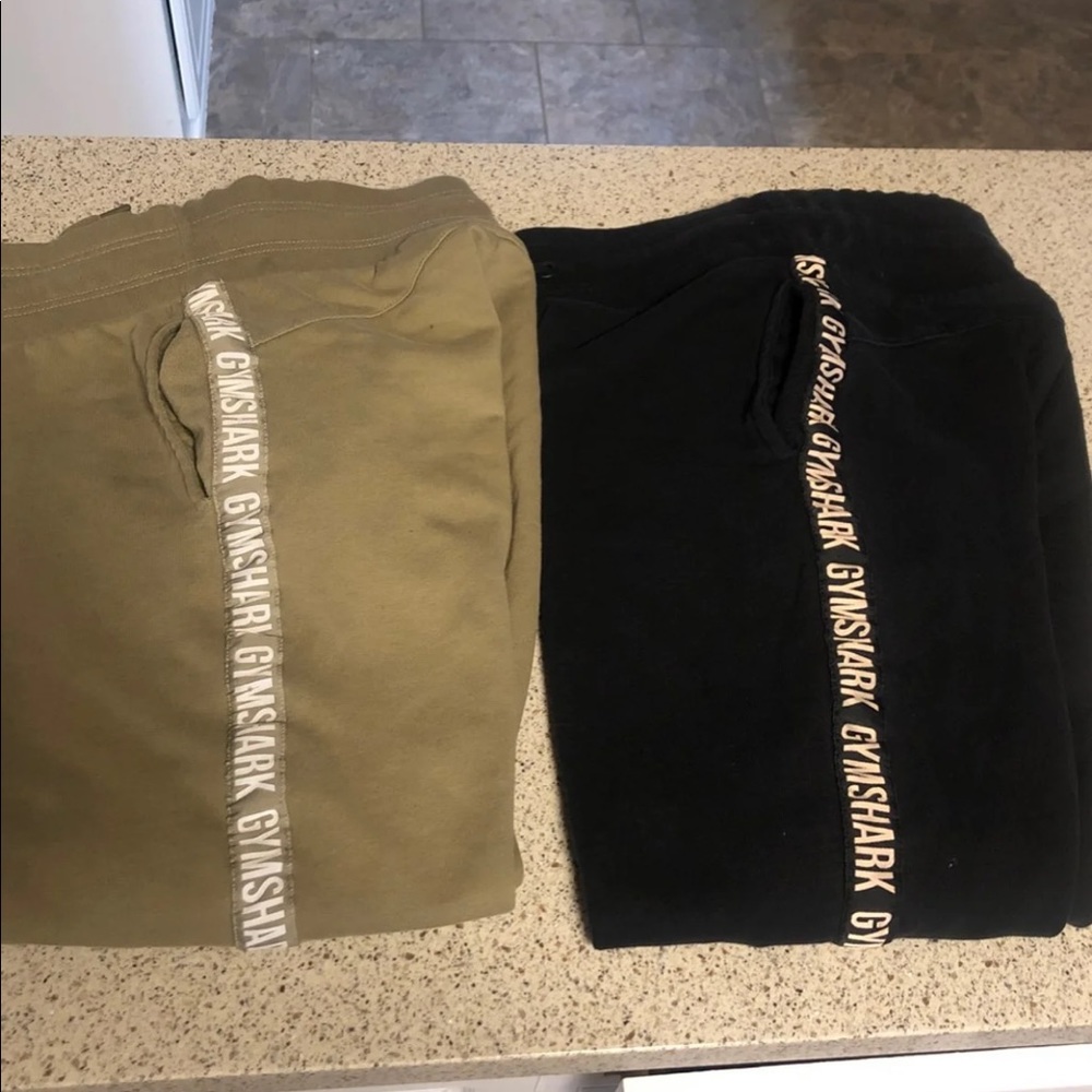 SOLD OUT ONLINE - Gymshark jogger bundle - small